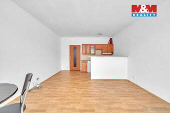 Pronájem bytu 1+kk v Pardubicích, ul. Dubová - 2