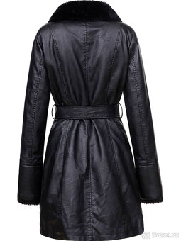 Černý kabát vel. M - 2