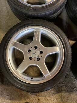 Mercedes Benz AMG kola R18 - 2