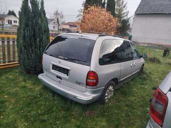 Chrysler Voyager 2.5td - 2