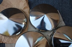 Tatra 603-2 - nové poklice - 2