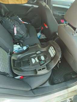 Britax Romer Baby Safe 2 - i SIZE + základna - 2
