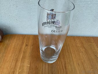 Sklenice pulitr 0,5 l pivní sklo . - 2