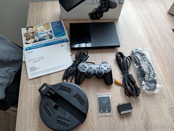 PlayStation 2 slim - 2