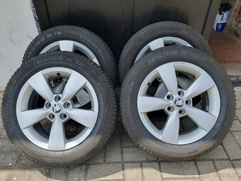 Alu kola Skoda 5x100 r15 6j et38 pneu 185/60/15 - 2