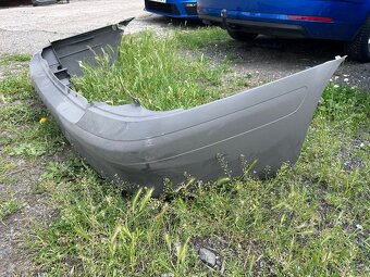 Mazda 626 GF zadní nárazník - 2