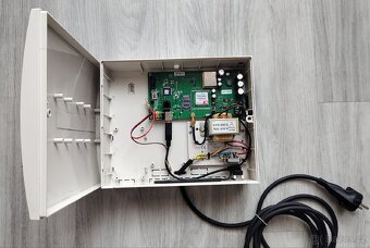 Ústředna EZS Jablotron JA-101 K - 2