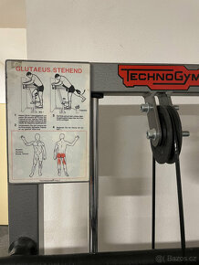 Technogym Glutaeus stehend - 2