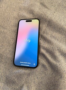 Apple iPhone 15, 128GB černý - 2