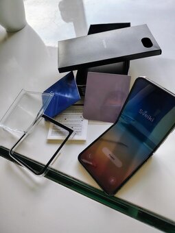 Samsung Galaxy Z Flip5 F731B 8GB/512GB Graphite - 2