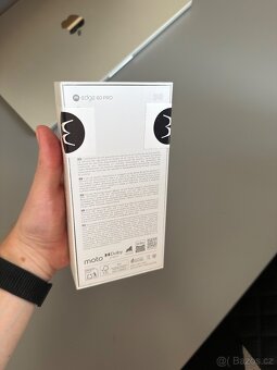 Prodám novou Motorolu Edge 60 Pro 512GB - 2