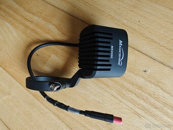 Fajnove svetlo Magicshine - 2000lm - 2