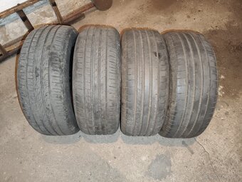 Prodám 4x Letní pneu 215/55 R17, 94V - 2