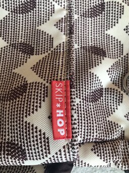 Přebalovací taška na kočárek SkipHop - 2