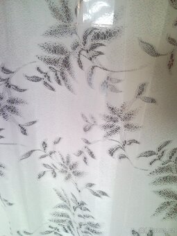 ZÁCLONA BÉŽOVÁ UŠITÁ - rozměry délka 2,5 m x šířka 3 m - 2