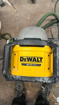 Světlo DCL 074 DeWALT - 2