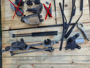 Insignia A - náhradní díly - 2