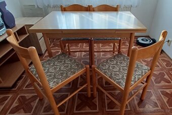 jídelní stůl se židlemi - 2