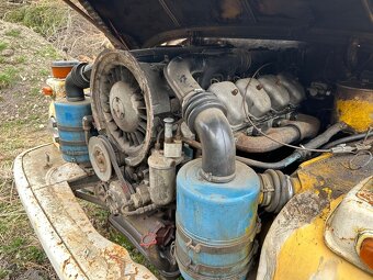 Motor tatra 148 8V - 2