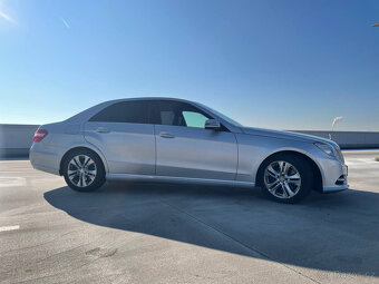 Mercedes-Benz E 300 Bluetec HYBRID Distronic+ AMG - 2