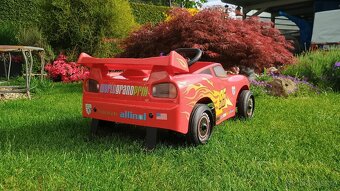 šlapací auto Disney CARS Blesk McQueen - 2