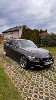 BMW - 320i (2012) - 2