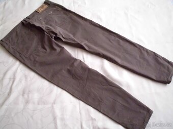 Armani  pánske nohavice   L-XL  38/34 - 2
