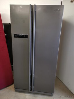 ✅Americká lednice Samsung RS20CRHS nerez - 2