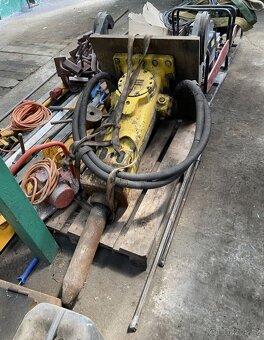 Hydraulicke bouraci kladivo Atlas Copco Sb533 - 2