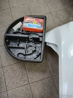 Zadní nárazník Ford Fiesta mk7 2008-2012 a výplň - 2
