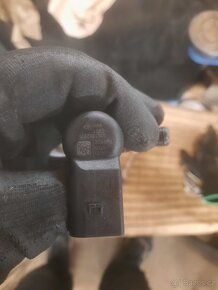 vstriky 1.6tdi 03L130227B - 2