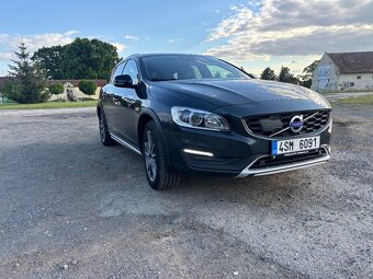 Volvo V60 Cross Country 2.4D 4X4 automat - 2