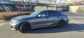 BMW 320d xDrive-M Sport - 2
