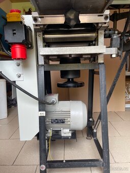 Univerzální dřevoobráběcí stroj UMDS-2A - 2