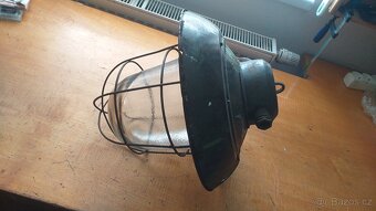 prodám světla cca z roku 1960 plně funkční - 2 ks - viz foto - 2