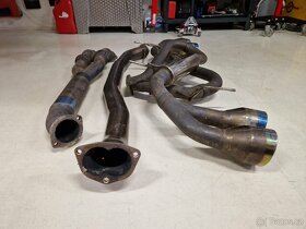 Nissan GT-R_laděný výfuk HKS design - 2