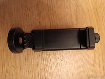 Otočný držák mobilu na stativ - 2