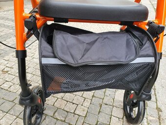 oranžové chodítko, skládací, uveze 150kg, ZÁNOVNÍ - 2