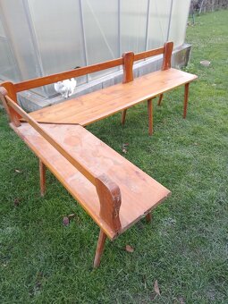 Dřevěná rohová lavice. - 2