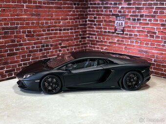 1:18 Lamborghini Aventador - 2