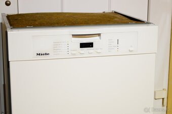 Myčka Miele bílá G 4302 SCU, tři koše - 2