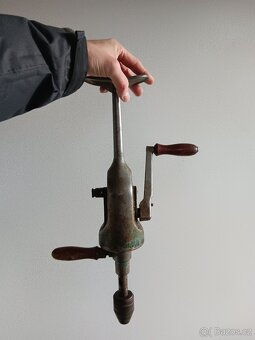 Ruční vrtačka - 2