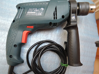 Profi vrtačka Bosh GSB 550+kufřík. - 2