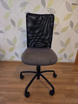 Kancelářská židle čená - 2