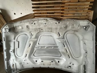 Kapota Dodge ram 4gen. - 2