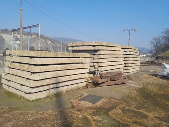 Betonové panely 300x240x18 cm - 2