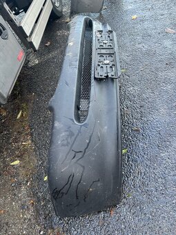 Přední nárazník Ford Escort - 2