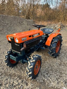 Malotraktor 4x4 Kubota B7000 - 2