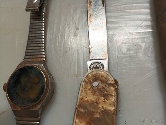 Starý nůž,hodinky a pero - 2