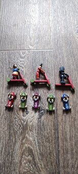 Dřevěné figurky a autíčka - 2